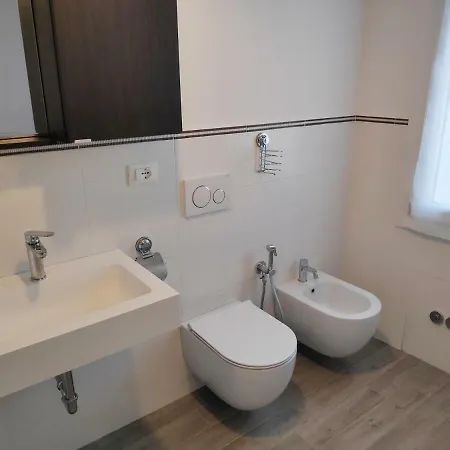 Casadei Stazione Pensión Bolonia